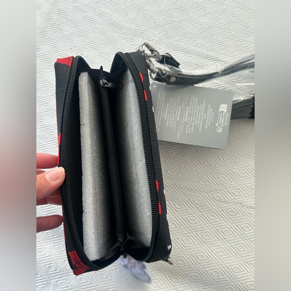 Disney Minnie bow wallet crossbody - Picture 2 of 3